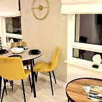 Apartment White Shell Hel