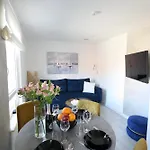 White Shell Apartment Hel