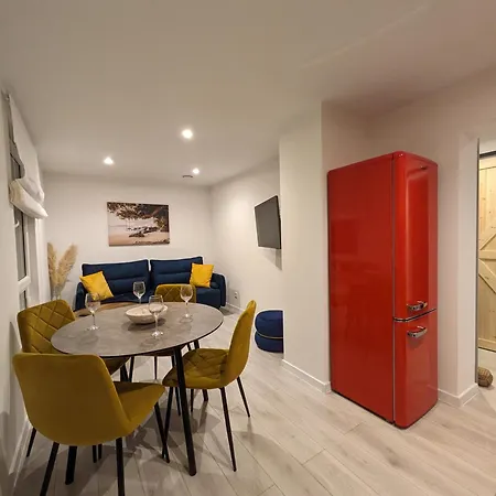 White Shell Apartment Hel