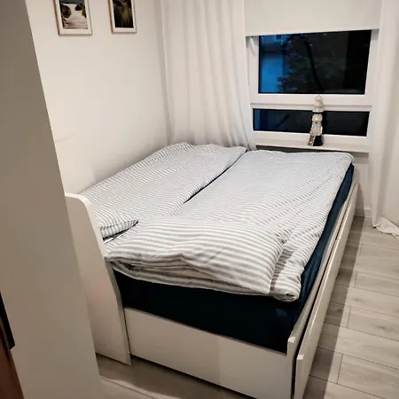 Apartment White Shell Hel