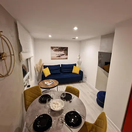 White Shell Apartment Hel